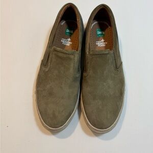 Cougar Olive Green Slip-On Suede Waterproof Shoes Women’s‎ 7M Memory Foam